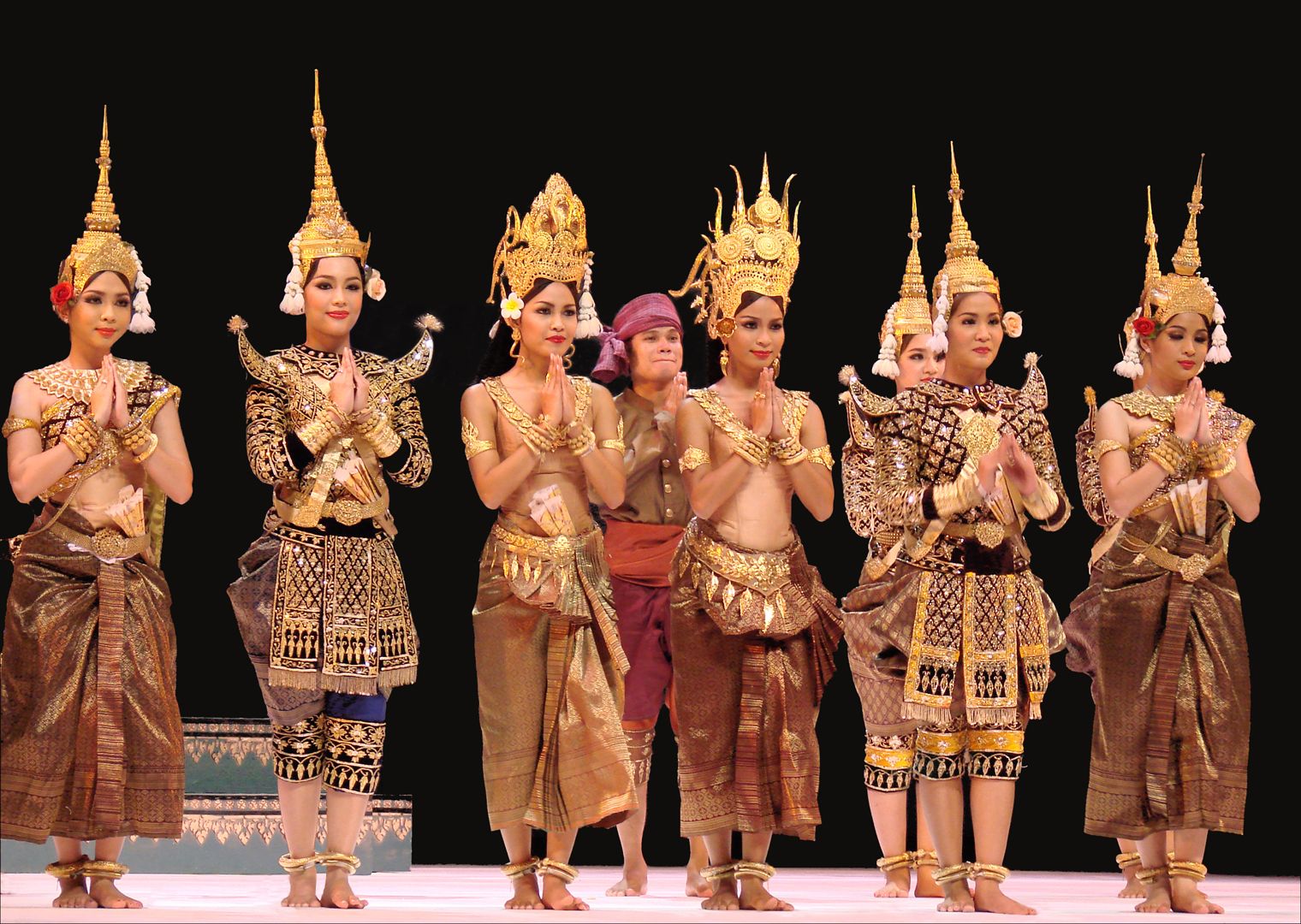 ការប្រារព្ធទិវាវប្បធម៍ជាតិ ០៣មីនា ដើម្បីរំលឹកគុណូបការ:ដ៏ធំធេងដល់បុព្វបុរសដូនតា ដែលបានបន្សល់ទុក នូវសម្បត្តិវប្បធម៍ដ៏សម្បូរបែប